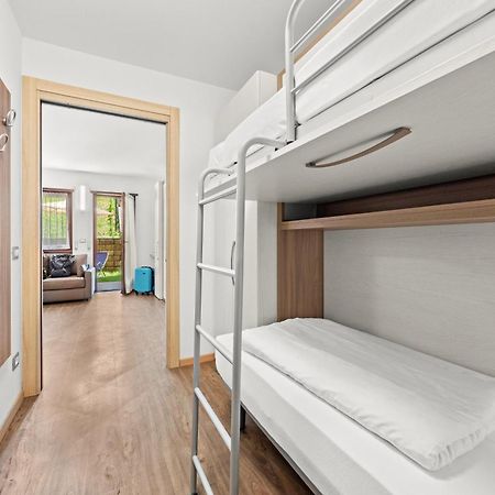Aparthotel Des Alpes Cavalese Bagian luar foto