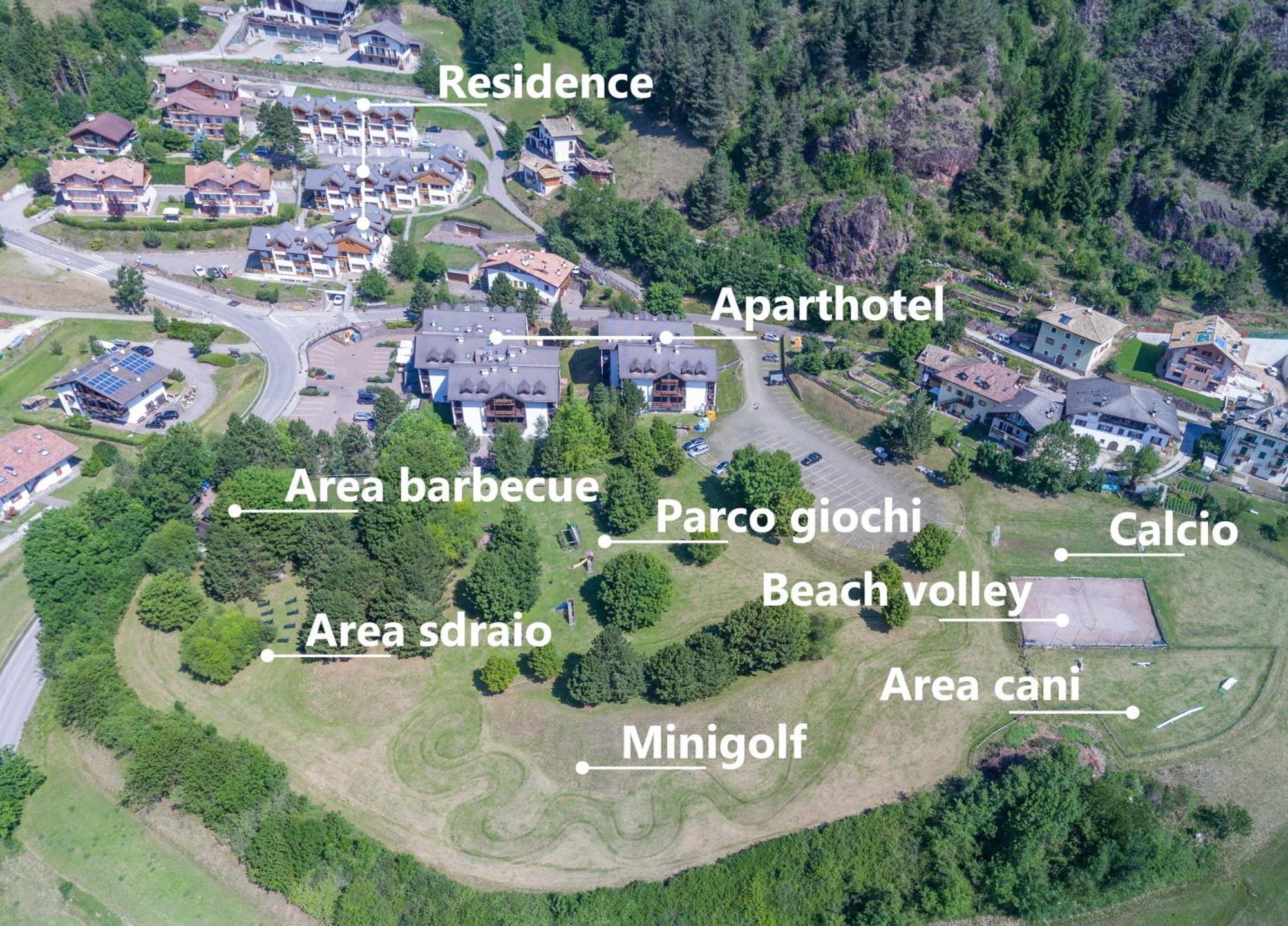 Aparthotel Des Alpes Cavalese Bagian luar foto