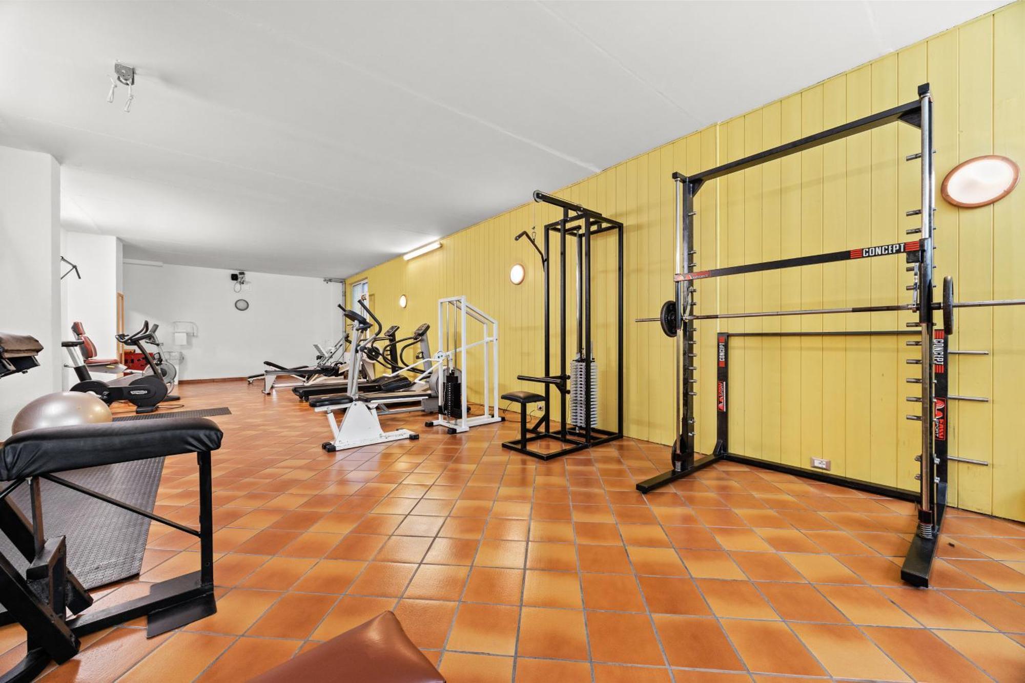 Aparthotel Des Alpes Cavalese Bagian luar foto